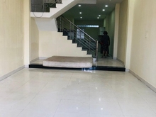 Hình ảnh Nhà 3 tầng ngay bến xe có 4pn vừa ở vừa kinh doanh