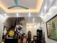 Hình ảnh Nhà phố Trạm-Long Biên, 40m2, 7T, MT 4m, ngõ thông ô tô, chỉ 8.4 tỷ.