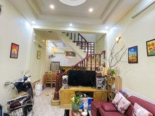 Hình ảnh Bán nhà phố Cầu Giấy 37m 5T MT
