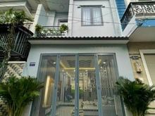 Hình ảnh KHÓ KHĂN TÀI CHÍNH bán nhà Nguyễn Khoái Q4, 52m2 chỉ với 1,55 tỷ