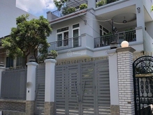 Hình ảnh Bán biệt thự sân vườn Thảo Điền, Quận 2. DT: 12x23m T2L giá 52 tỷ