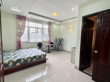 Hình ảnh Trung Sơn ngay mặt tiền đường , gần ĐH RMIT , Cao Đẳng Việt Mỹ