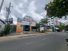 Hình ảnh Cho thuê nhà 115 Quốc Hương, Quận 2. DT 16.5x36m, trệt suốt