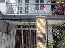 Hình ảnh BÁN NHÀ QUẬN 4 130m2, Ngang 6.5m giá chỉ 9 tỷ hẻm 1/ xe vô tận nhà