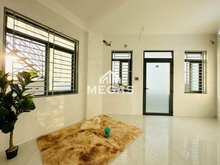 Hình ảnh Cho Thuê Căn Hộ Ban Công Mới 100% Rộng 20m2 Ngay Chợ Tân Hương