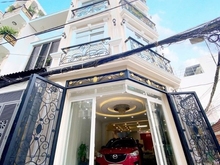 Hình ảnh Bán Gấp 2MT Nguyễn Thị Thập DT: 5x15m, Thiết Kế Đẹp, Nội Thất Cao Cấp