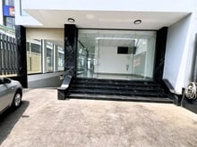 Hình ảnh Cho thuê tòa nhà văn phòng 1H1T4LST 850m2 mặt tiền đường Đặng Văn Bi