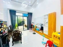 Hình ảnh Bán nhà mới 3 tầng 130m2 hxh ngã tư Thủ Đức chỉ 12 tỷ hơn