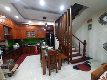 Hình ảnh 2 mặt ngõ ô tô - nhà xây có thiết kế - sách vali là về ở