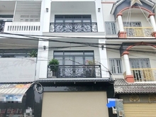 Hình ảnh Cho thuê nhà MT 660A CMT8, P. 11, Q. 3 đối diện CV Lê Thị Riêng.