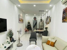 Hình ảnh Nhà Hẻm Xe Hơi Gần Mặt Tiền Trường Sa P13 Phú NHuận - Xe 7 Chổ Vào Nhà
