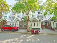 Hình ảnh SIÊU VIP! Biệt Thự- 8X19m- 3 Lầu Sân Thượng .Phú Thuận. Q7