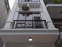Hình ảnh Bán nhanh nhà mặt tiền Nguyễn Văn Cừ, P.2 Q.5, DT: 5,6x10m 4 tầng