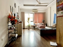 Hình ảnh Bán nhà Hào Nam, 42m2, 5 tầng, MT 4.2m, giá nhỉnh 7 tỷ. Ô tô qua nhà.