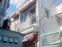 Hình ảnh Bán nhà quận 4: nhà trong hẻm yên tĩnh,khu dân cư hiện hữu 12.8m2 1T2L