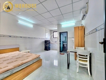 Hình ảnh Hoàng Hoa Thám - Phòng Cửa Sổ Tiện Nghi Đầy Đủ Nội Thất Giờ Tự Do