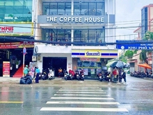 Hình ảnh Cho thuê nhà góc 2MT đường Nguyễn Gia Trí (D2), Phường 25, Quận Bình !