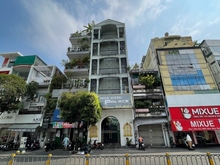 Hình ảnh Bán tòa nhà MT NGuyễn Biểu, diện tích: 6x17m(100m2) 7T, giá chỉ 49 tỷ