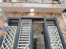 Hình ảnh Chính chỉ cần bán nhà đường Nguyễn Khoái, Quận 4 giá 1 tỷ 456. Lh Linh