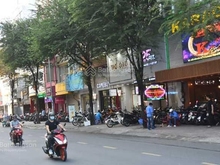 Hình ảnh Cho thuê nhà mặt phố Xuân Thủy - Cầu Giấy, 140m2, 8m mặt tiền