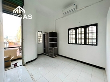 Hình ảnh Phòng Studio Mới Xây Ngay Lê Đình Cẩn -Tên Lửa, Ban Công Sẵn Nội Thất