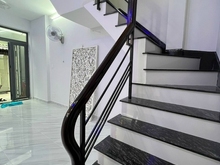 Hình ảnh Nhà 1T3L - 5PN - DTSD 152M2 nằm ngay trung tâm đường Sư Vạn Hạnh, Q.10