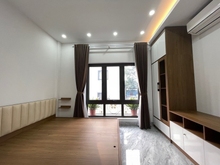 Hình ảnh Bán gấp Nhà đẹp Hồ Tùng Mậu GARA ô chờ THANG MÁY Nội thất cực đẹp 40m2