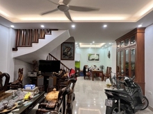 Hình ảnh Bán nhà phân lô Nguyễn Khánh Toàn Cầu Giấy ô tô Nhà đẹp ở ngay 12.3 tỷ