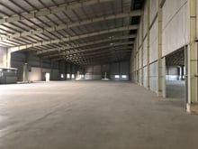 Hình ảnh Cho thuê kho xưởng 1500m2 mặt tiền QL1A gần cầu vượt Nguyễn Văn Linh