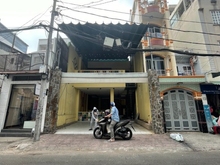 Hình ảnh Cho thuê nhà mặt tiền  đường Nguyễn Đình Chính siêu đẹp