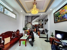 Hình ảnh Nhà đẹp 4 tầng, 50m2, hẻm xe hơi, giáp Phú Nhuận