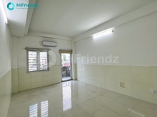 Hình ảnh Cho thuê phòng ban công rộng 30m2 đầy đủ tiện ghi gần chưng cư Topaz