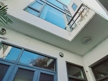 Hình ảnh Cho thuê nhà nguyên căn 5A Đặng Dung, P. Tân Định, Quận 1- Sân xe rộng