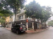 Hình ảnh Cho thuê biệt thự Mỹ Đình, Nam Từ Liêm 150 mét, 4 tầng lô góc mới đẹp