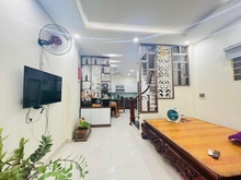 Hình ảnh Cần bán nhà mặt phố Lê Hồng Phong, Ba Đình 50m2, 5 tầng, 16 tỷ.