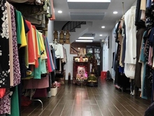 Hình ảnh Cho thuê nhà mặt tiền kinh doanh Hồ Bá Kiện 3 lầu 3pn 3wc Quận 10