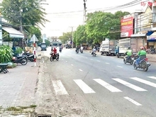 Hình ảnh Bán Nhà Góc Hai Tiền, Mặt Tiền Đường Hàn Thuyên An Bình Biên Hòa 7,9 t