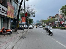 Hình ảnh Siêu phẩm mặt phố NGUYỄN VĂN CỪ - nhà 5 tầng  – MT5M GIÁ 300 TRIỆU