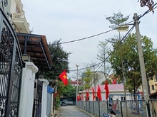 Hình ảnh -Giang Biên-mới 5 tầng Thang Máy-75m MT5,4m*ô tô*dừng đỗ đi lại-11 tỷ