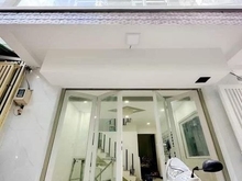 Hình ảnh KHU VỰC SẦM UẤT bán nhà CMT8, Q3 50m2 giá mềm 1,86 tỷ hoàn công đủ