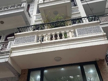 Hình ảnh Bán Nhà Phân Lô TT Bộ Giáo Dục Võ Chí Công. DT 48M2. 6 Tầng. 14 Tỷ