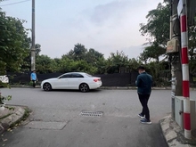 Hình ảnh *108m Cự Khối-Long Biên*ô tô tránh gần vỉa hè MT 5,6m , vuông vắn