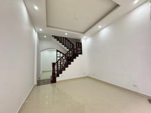 Hình ảnh Bán Nhà Phân Lô Hoàng Quốc Việt.Vỉa Hè Ngõ Ô Tô Tránh. DT 44m. 11,9 Tỷ