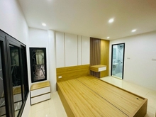 Hình ảnh Bán nhà phố kim mã cách 1 nhà ra ngõ ô tô
