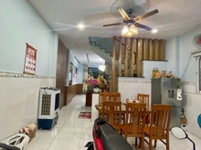 Hình ảnh Tân Phú, Ngay Chợ Sơn Kỳ, Nhà Đẹp BTCT 2Tầng, 4.5x15m Xe Hơi Vô Nhà