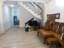 Hình ảnh Nhà 3 tầng, 3 PN, 50m2(4.5 x 11.5). Giáp Quận 1. Sổ hồng riêng