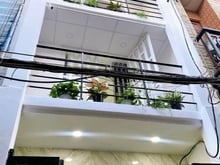 Hình ảnh Chuyển nhà mới bán nhà Nguyễn Văn Cừ, Quận 1 giá 1 tỷ 750, SHR. LH ÂN