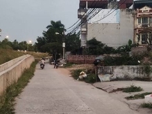 Hình ảnh Bán 61m2 đất đê vàng Phúc Lợi, ô tô, 15m ra phố lớn, giá chỉ 5.8 tỷ.