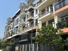 Hình ảnh Gấp Bán Nhà 4 Tầng - Ngay UBND Q12 - Đường 8m - 72m + 40m Tặng - 5,5Tỷ