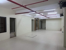 Hình ảnh Toà văn phòng mới xây full cửa kính- pccc đầy đủ